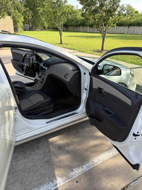 White 2011 Chevrolet Malibu LTZ