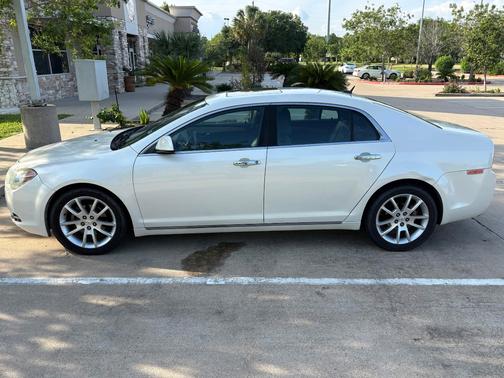 White 2011 Chevrolet Malibu LTZ