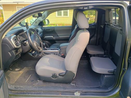 2016 Toyota Tacoma SR5