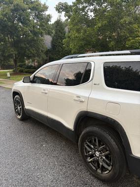 White 2018 GMC Acadia SLT-1