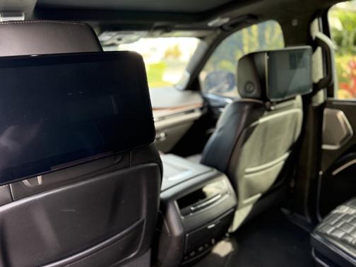 2021 Cadillac Escalade ESV Premium Luxury Platinum