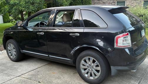 Black 2010 Ford Edge SEL