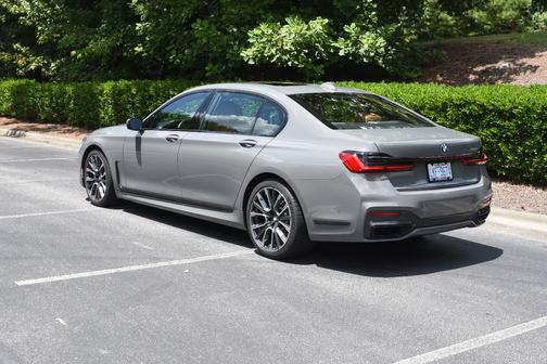 Gray 2022 BMW 740 i