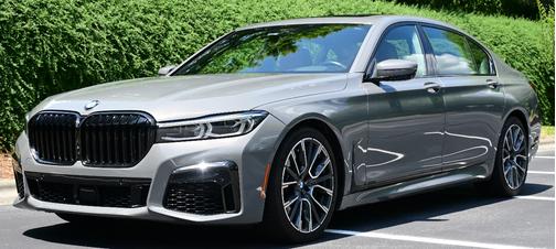 Gray 2022 BMW 740 i