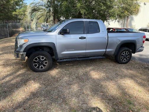 2017 Toyota Tundra SR5