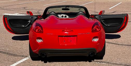 Red 2007 Pontiac Solstice GXP