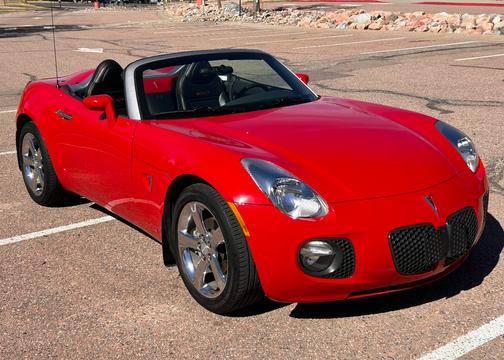 Red 2007 Pontiac Solstice GXP