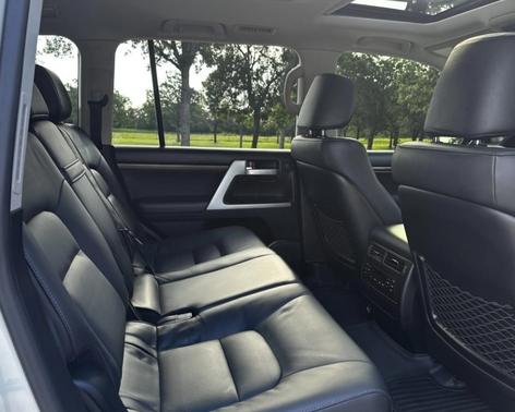 2018 Toyota Land Cruiser Base