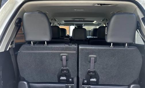 2018 Toyota Land Cruiser Base