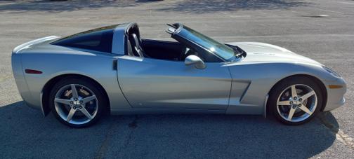 2005 Chevrolet Corvette Base