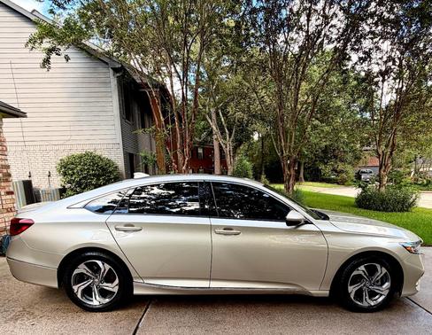 Beige 2019 Honda Accord EX-L