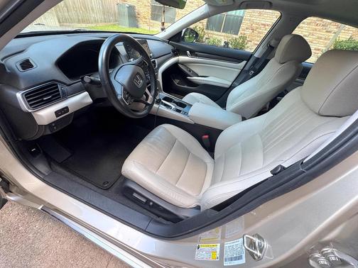 Beige 2019 Honda Accord EX-L