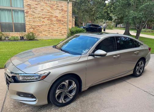 Beige 2019 Honda Accord EX-L