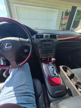 Silver 2004 Lexus ES 330 Base