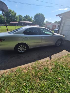 Silver 2004 Lexus ES 330 Base