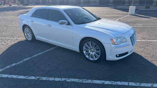 2012 Chrysler 300C Luxury Series