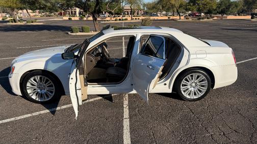 2012 Chrysler 300C Luxury Series