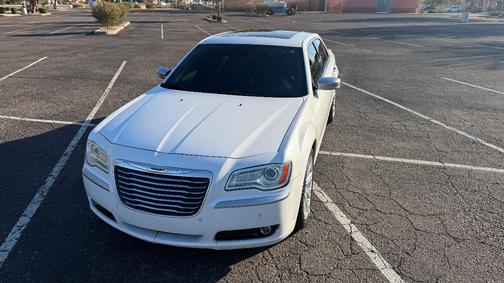 2012 Chrysler 300C Luxury Series