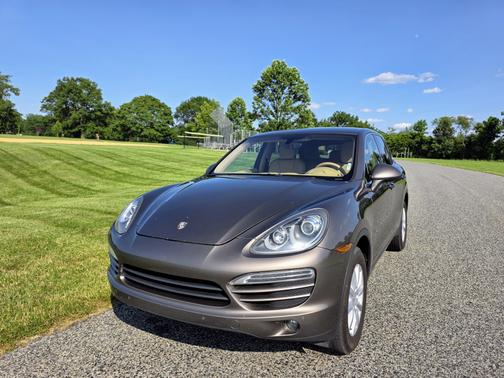 2011 Porsche Cayenne Base