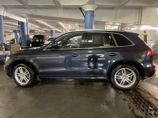 Blue 2017 Audi Q5 3.0T Premium Plus
