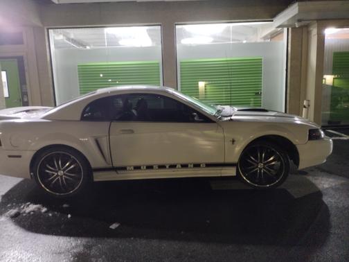 2001 Ford Mustang Base