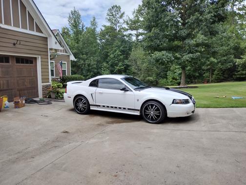 2001 Ford Mustang Base