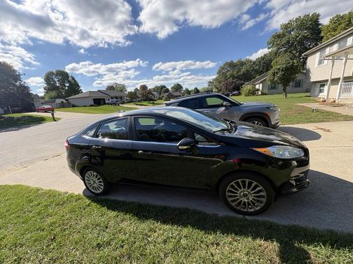 Black 2016 Ford Fiesta Titanium