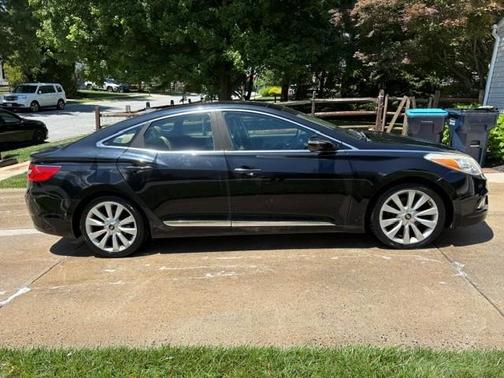 Black 2013 Hyundai Azera Base