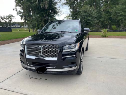 Black 2022 Lincoln Navigator L Reserve