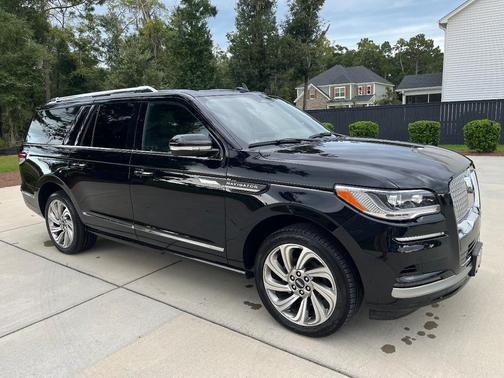 Black 2022 Lincoln Navigator L Reserve