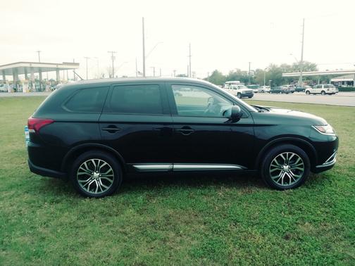 2016 Mitsubishi Outlander ES