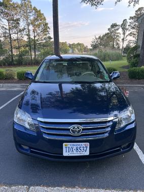 Blue 2006 Toyota Avalon XLS