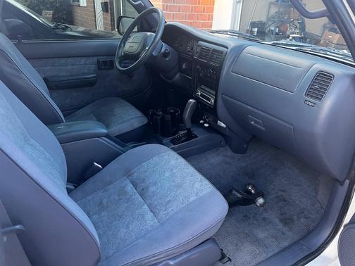 White 2000 Toyota Tacoma PreRunner