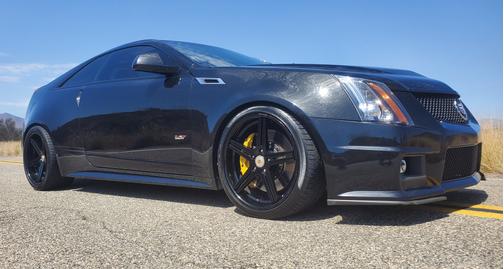 Photo 5 of 23 of 2011 Cadillac CTS-V Base