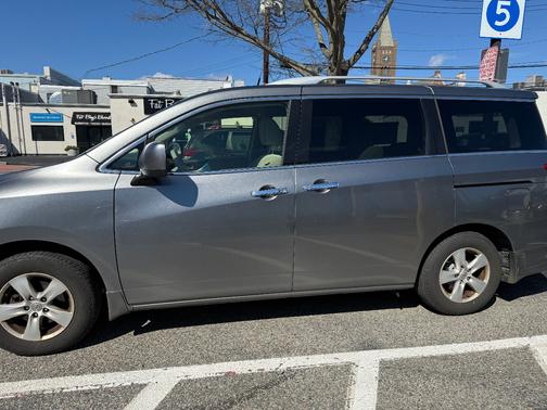 2015 Nissan Quest SV