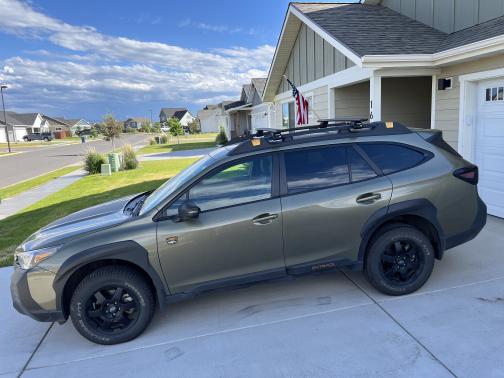 Photo 2 of 9 of 2022 Subaru Outback Wilderness