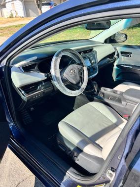 Blue 2016 Toyota Avalon Touring