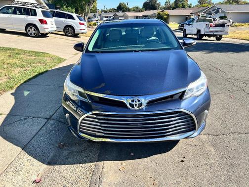 Blue 2016 Toyota Avalon Touring