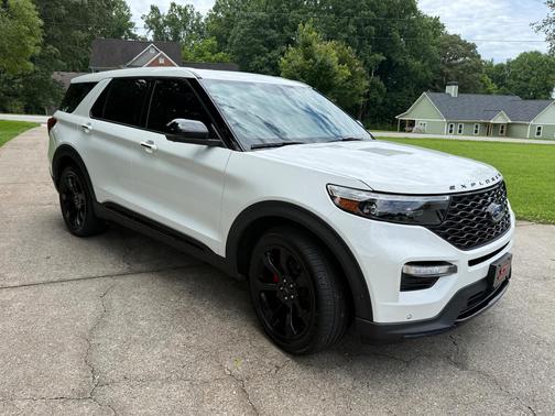 White 2021 Ford Explorer ST