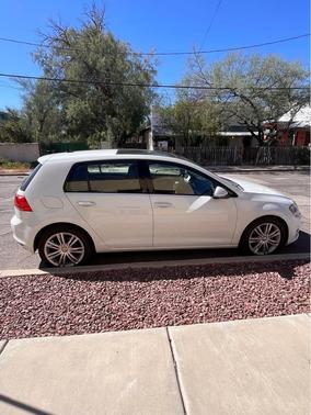 White 2015 Volkswagen Golf DSG TDI SE