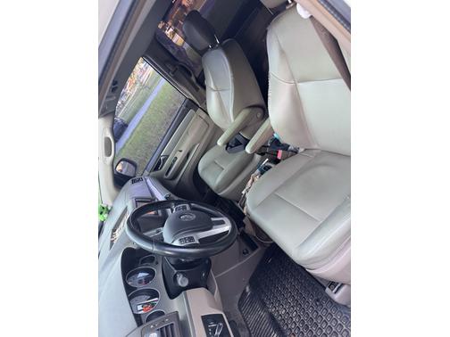 2011 Volkswagen Routan SE