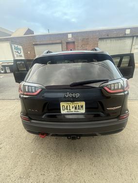 Black 2022 Jeep Cherokee Trailhawk