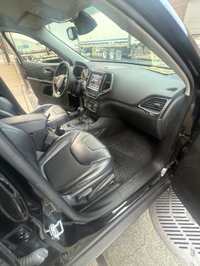 Black 2022 Jeep Cherokee Trailhawk