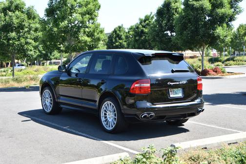 2010 Porsche Cayenne GTS