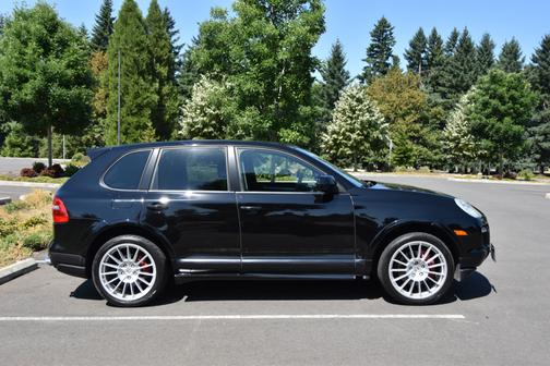 2010 Porsche Cayenne GTS
