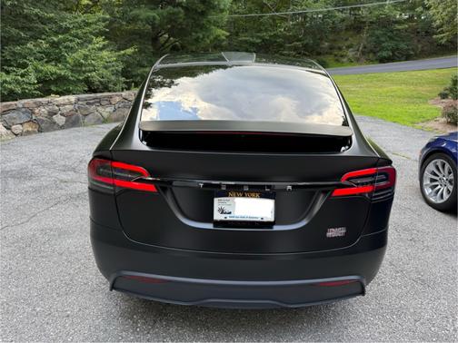 2024 Tesla Model X Plaid