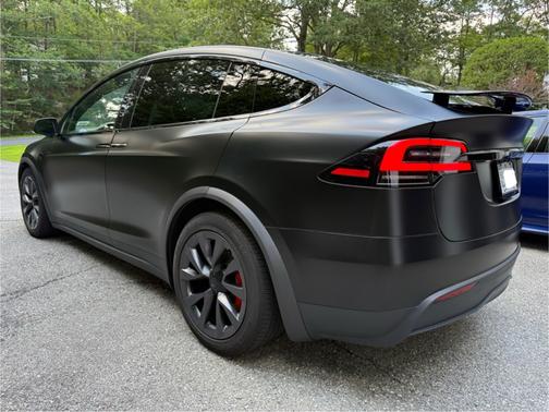 2024 Tesla Model X Plaid