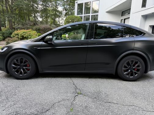 2024 Tesla Model X Plaid
