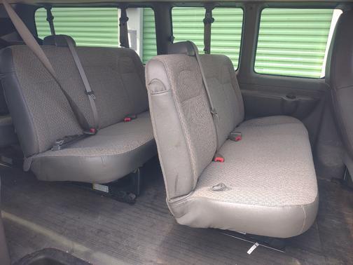 White 2018 Chevrolet Express 3500 LS