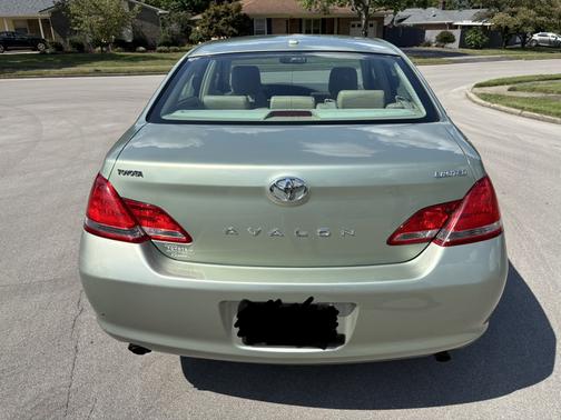 Green 2010 Toyota Avalon Limited